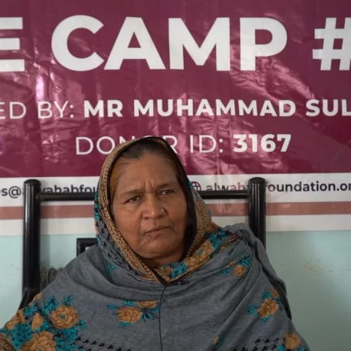 Razia's Heartfelt Thanks: Al-Wahab Foundation's Free Eye Care Camps!