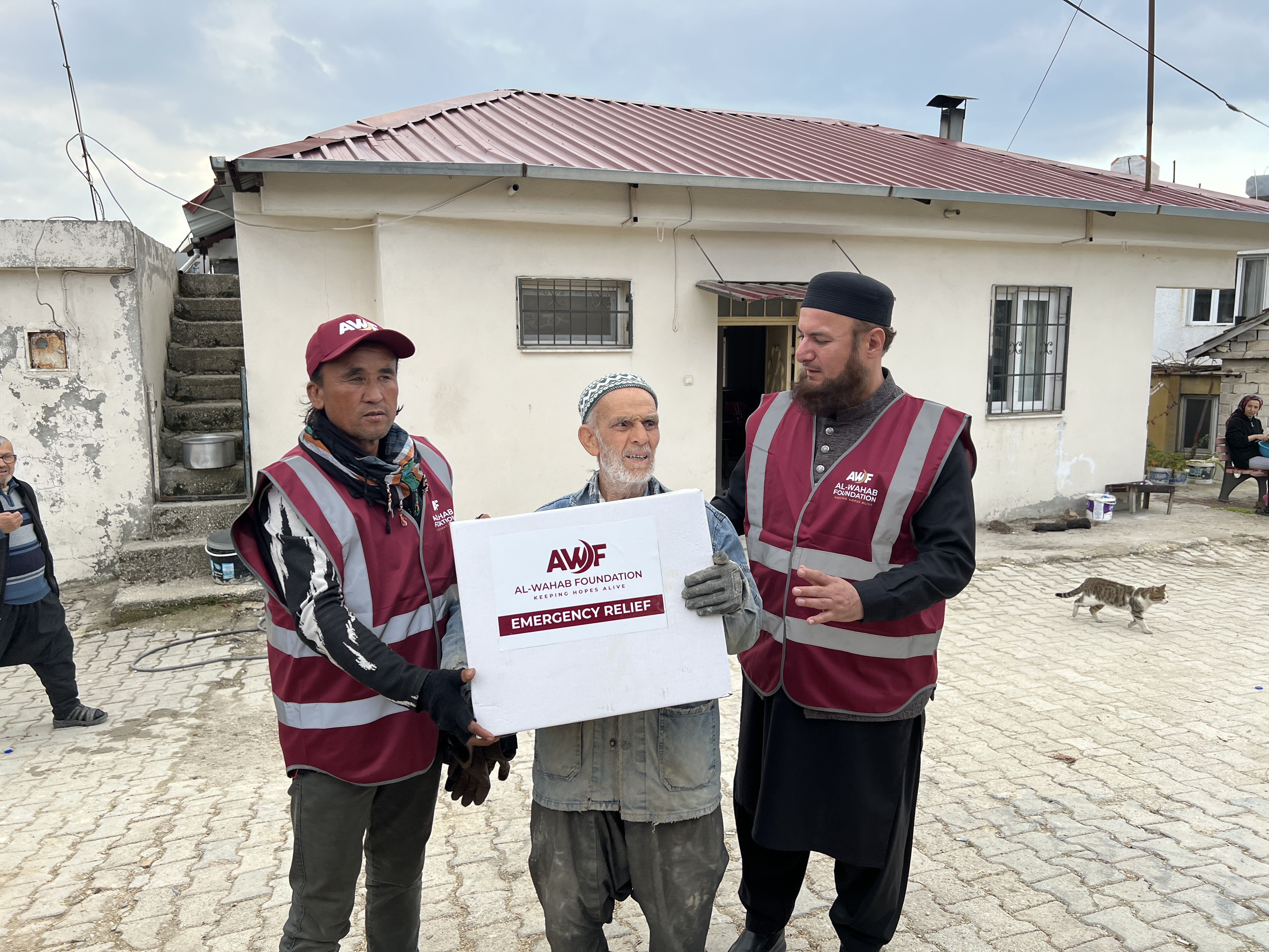 What is AWF doing to help the people affected by the earthquake in Türkiye