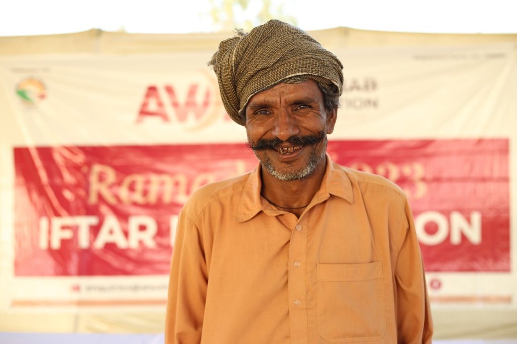 Generosity Provided Kaleem and His Family with Iftar Packs in Ramadan 2023
